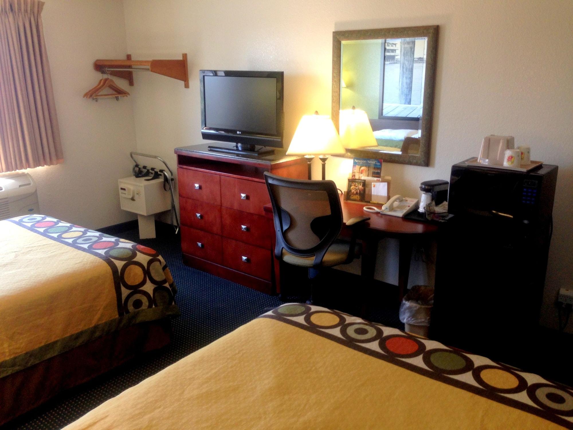 Super 8 By Wyndham Newport News/Jefferson Ave. Hotell Eksteriør bilde