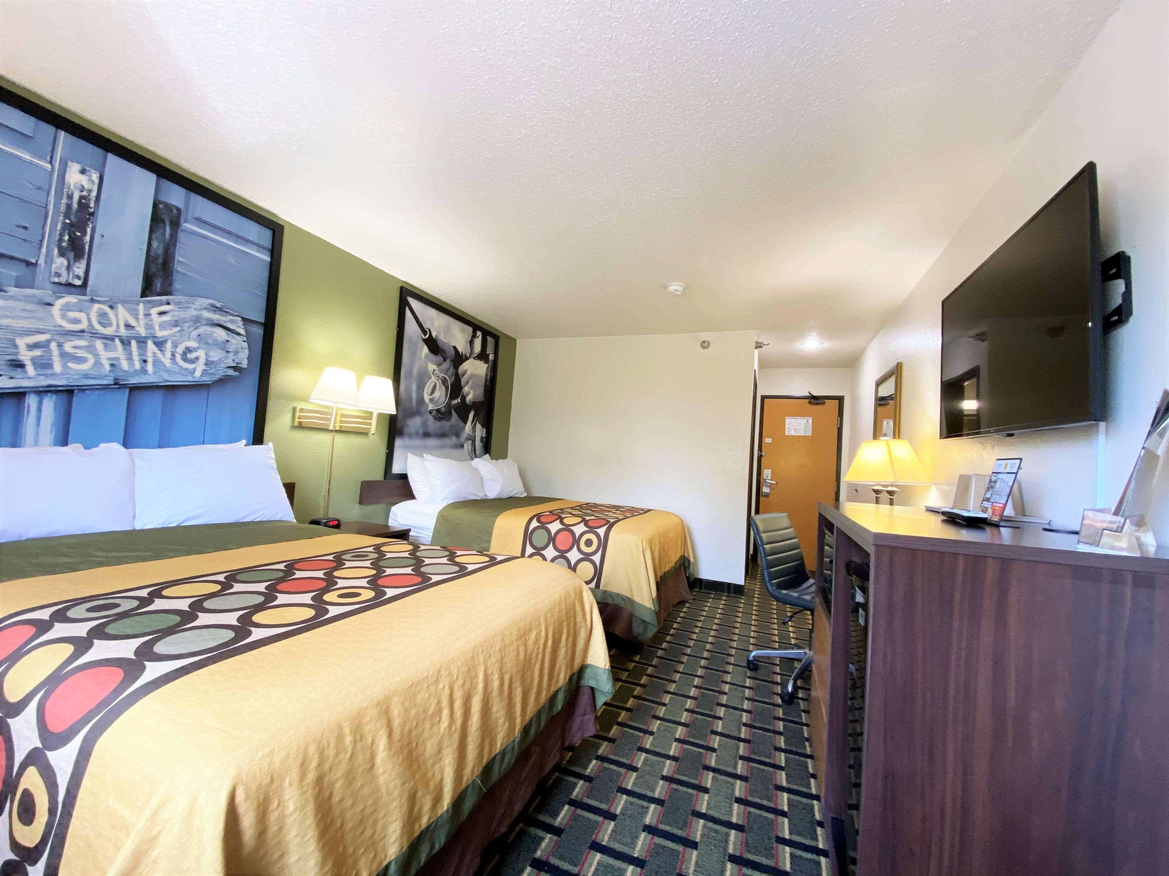 Super 8 By Wyndham Newport News/Jefferson Ave. Hotell Eksteriør bilde